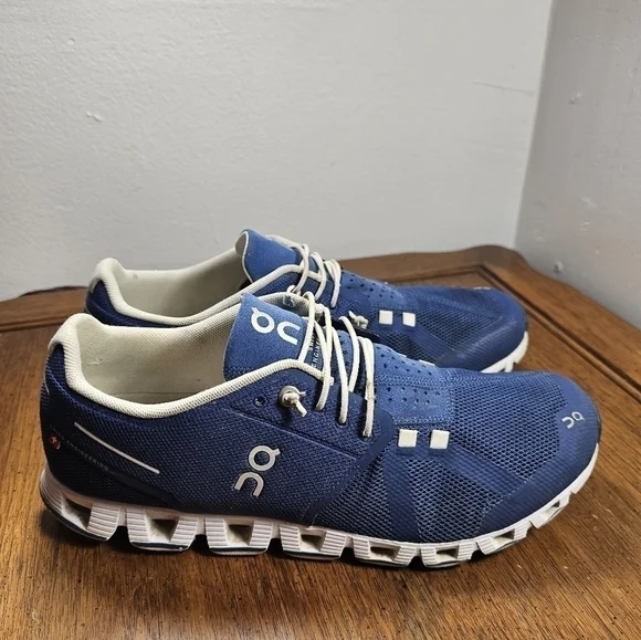 On Cloud Swiss Engineering Running Shoes Women's Size 10.5 - Picture 3 of 7